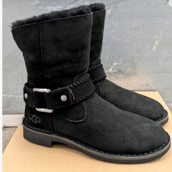 UGG Cedric Water Resistant Black Suede Sheepskin Buckle Boots Size 6 NEW - Picture 5 of 15